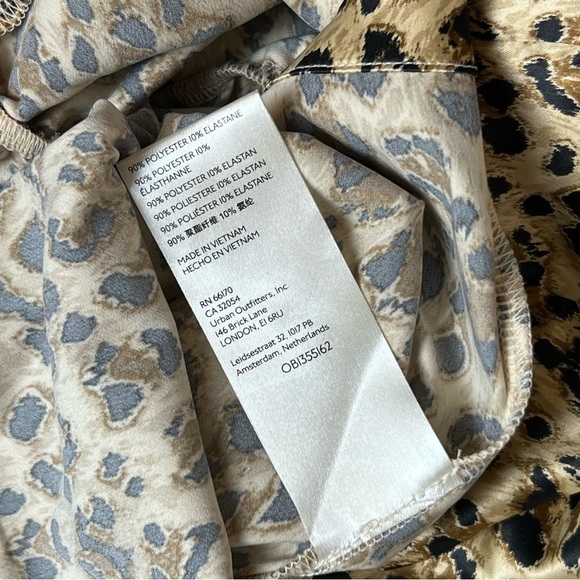 NWT FREE PEOPLE Y2K 90s Satin Leopard Print Ruched Side Slit Pencil Mini Skirt 2 - Picture 9 of 9